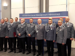Policjanci z Brzegu wyróżnieni Krzyżem Zasługi