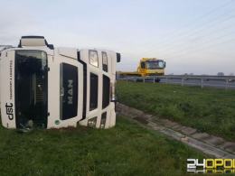 Kierowca Tira zasnął za kierownicą