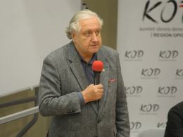Prof Andrzej Rzepliński wygłosił wykład na prośbę działaczy KOD