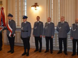 Nowi policjanci zaprzysiężeni, doświadczeni uhonorowani