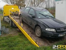 Groźny wypadek w Brzegu. Auto zatrzymało się na torach kolejowych.