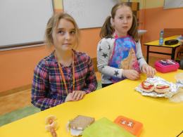 W ramach akcji "Śniadanie ma moc" przygotowywali wspólne zdrowe śniadanie