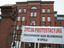 Protest pracowników sądów i prokuratury
