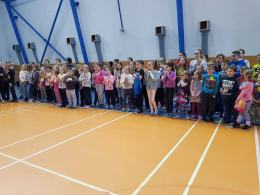 Uczniowie PSP 24 w Opolu obchodzą Światowy Dzień Życzliwości i Pozdrowień