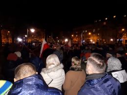 "Łańcuch Światła" w obronie Sądów: "Nie oddamy niezależności sądownictwa"
