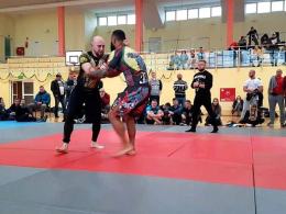 Aspirant z pasją i wynikami w jiu-jitsu
