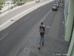 Poszukiwany oszust. Publikujemy zdjęcia z monitoringu