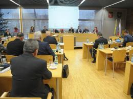 Radni PiS przeciw projektowi budżetu województwa na 2018.