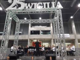 Ponad 1700 paczek świątecznych czekało na gości "Wigilii dla bezdomnych"