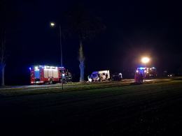 Tragiczne zderzenie osobówki z busem, 13 osób poszkodowanych