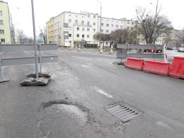 Mieszkańcy Niemodlińskiej nie mogą "legalnie" wyjechać z posesji