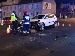 Tak kończy się jazda na czerwonym świetle. BMW zderzyło się z KIĄ
