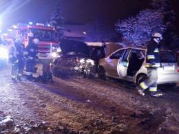 Kłodnica: Nieudane wyprzedzanie doprowadziło do czołówki. 4 osoby ranne