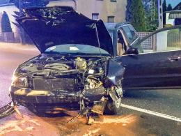 Zderzenie audi i peugeota w Starych Siołkowicach, 69-latka ranna