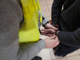 10 zarzutów za włamania i kradzieże dla 6 osób
