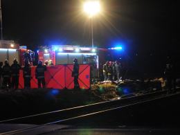 Tragiczny wypadek w Chmielowicach. Śmierć 4 osób po zderzeniu z szynobusem