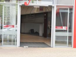 Ewakuacja centrum handlowego w Brzegu, do szpitala trafiło 9 osób