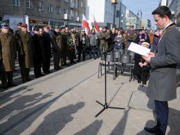 W Opolu okolicznościową tablicą upamiętniono ofiary UB