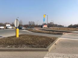 Utrudnienia na obwodnicy Opola, strażacy neutralizują dużą plamę oleju