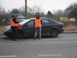 Policja ze Strażą Ochrony Kolei wzmacniają świadomość kierowców na przejazdach kolejowych