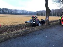 Tragiczny wypadek w Krępnej, nie żyje 44-letni pasażer