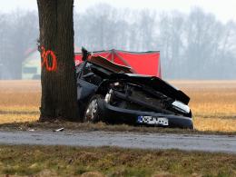 Tragiczny wypadek w Krępnej, nie żyje 44-letni pasażer