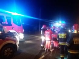 Wrzoski: Bus zderzył się z osobówką, ranna pasażerka
