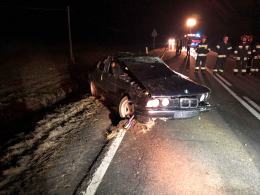 BMW dachowało w Mochowie pod Głogówkiem, jedna osoba nie żyje