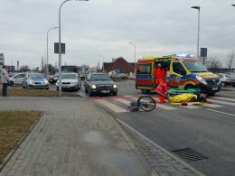 Starszy mężczyzna potrącony na przejeździe dla rowerzystów