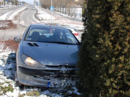 51-latek wjechał na rondo. Dosłownie