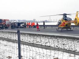 Wypadek na autostradzie A4. W akcji śmigłowiec LPR