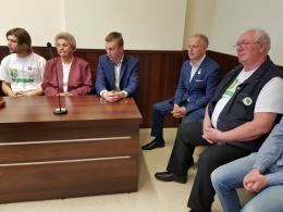 "Okupowali" biuro Patryka Jakiego, dziś stanęli przed sądem