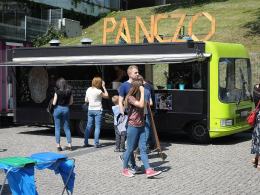 Food Trucki zawładnęły parkingiem przed amfiteatrem