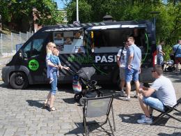Food Trucki zawładnęły parkingiem przed amfiteatrem