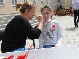 Wielka flaga Polski powstała na rynku