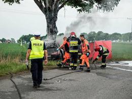 Wypadek pod Kluczborkiem. Zwęglone zwłoki utrudniają ustalenie płci kierowcy