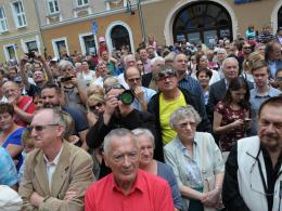 Opolanie tłumnie wzięli udział w uroczystym odsłonięciu pomnika Kazimierza I na rynku