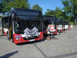 Nowe autobusy MZK z nazwami miast partnerskich