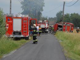 Pożar domu wielorodzinnego w Jełowej. W akcji 14 zastępów straży