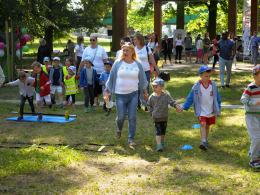 Blisko 300 przedszkolaków przebiegło przez Park Nadodrzański w Opolu