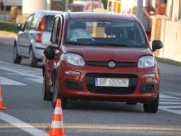 Zderzenie pojazdów na skrzyżowaniu Wiejskiej i Oleskiej