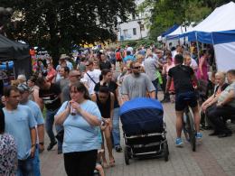 Na Placu Wolności trwa piknik Fundacji "Dom"