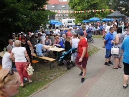 Na Placu Wolności trwa piknik Fundacji "Dom"