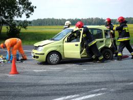 Śmigłowiec LPR wysłany do motorowerzysty rannego w wypadku