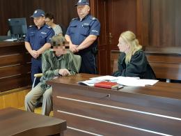 Rolnik z Opola miał od lat maltretować rodzinę i grozić śmiercią siostrze