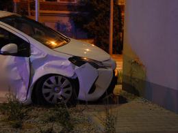 20-latka zderzyła się z golfem i uderzyła w Biedronkę