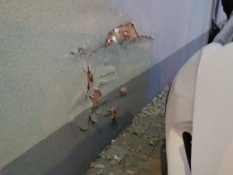 20-latka zderzyła się z golfem i uderzyła w Biedronkę