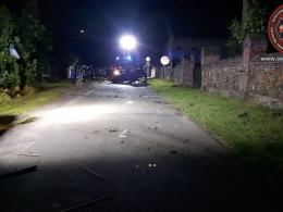 BMW dachowało w miejscowości Budzów. W pojeździe nie zastano pasażerów ani kierowcy