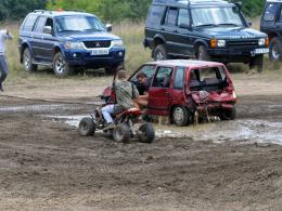 Na poligonie w Winowie trwa Hellowisko, czyli zlot miłośników off-roadu