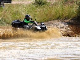 Na poligonie w Winowie trwa Hellowisko, czyli zlot miłośników off-roadu
